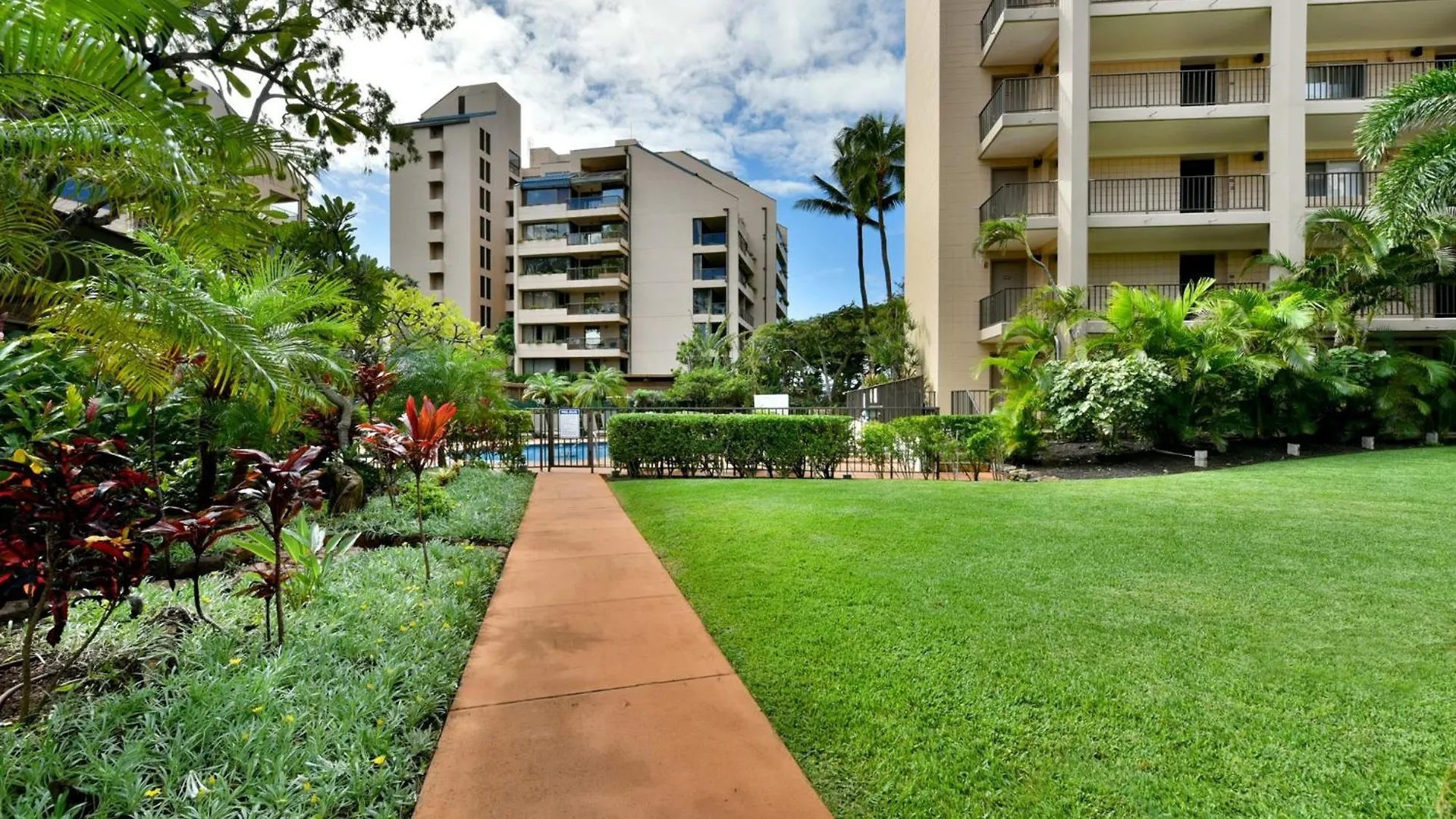 Valley Isle 1206 Kahana